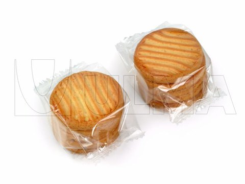 5 crackers stacked packaging in flow pack wrapper