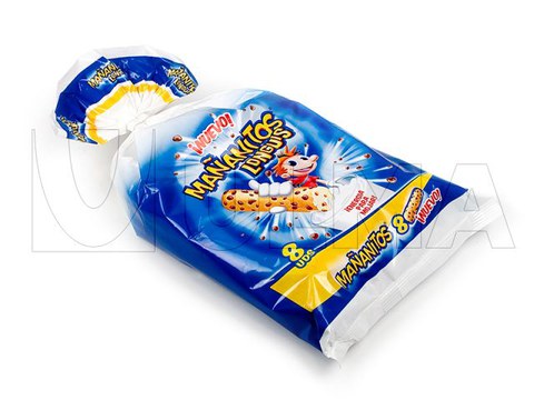 Chocolate snack cakes packaging in flow pack (hffs)