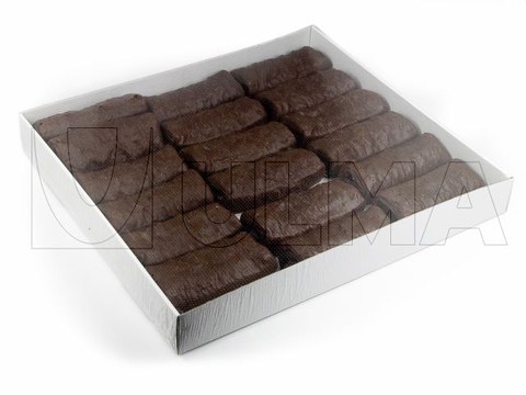 Wrap and shrink of industrial bakery on trays with poliolephyne film