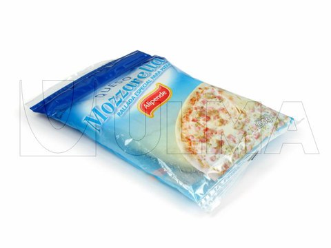 Mozzarela grated cheese packaging in vertical machines (VFFS), in modified atmosphere (MAP) and pillow pack with zipper.
