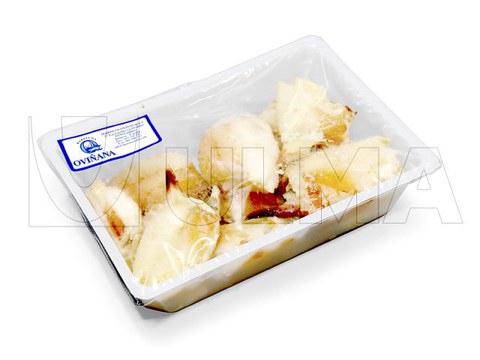Frozen seafood pieces packaging in traysealing