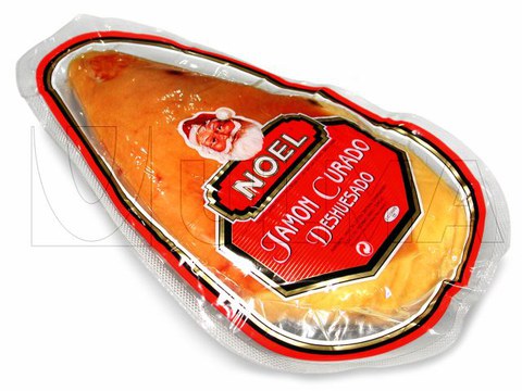 Cured and bone-free ham centres vacuum packaging in thermoforming with flexible film