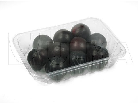 Plums packaging in traysealing
