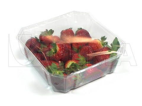 Strawberry packaging in traysealing with perforated film