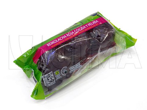 Primary vacuum packaging of cooked and peeled red beetroot in thermoforming and secondary packaging in flow pack (hffs)