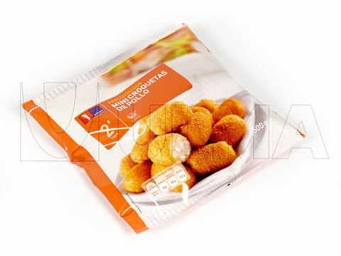 Frozen croquettes packaging in VFFS machine in laminated and ldpe film.