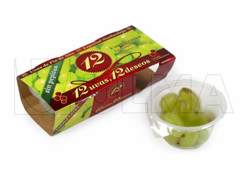 Envasado de 12 uvas y fruta en bandeja termosellada en atmósfera modificada (MAP)