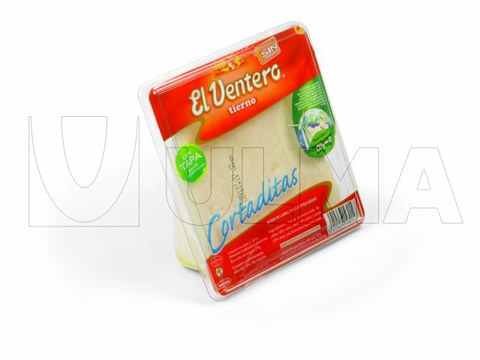 Envasado de cuñas de queso en termoformado en atmósfera modificada (MAP) en film rígido